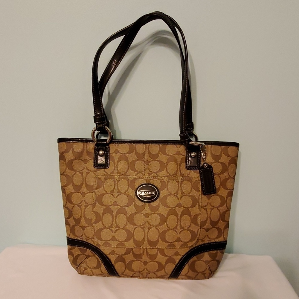 Coach tote-Like New
